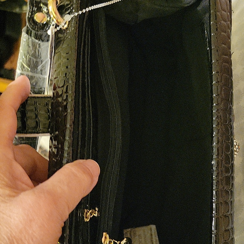 AMERImode Handbag - Picture 4 of 5